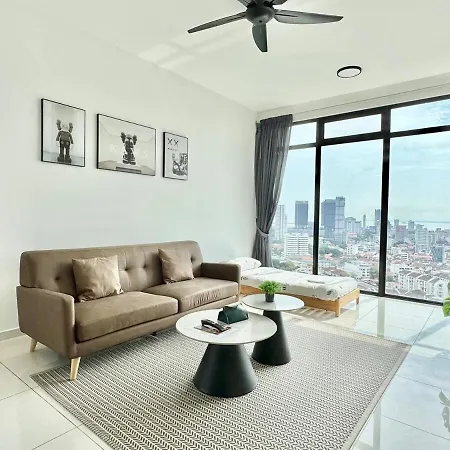 Beacon Executive Suites #Executive #Skypool #Georgetown #6Pax #2Br 2Bath #1Queen 4Single #Quality Well Maintained #Private Host